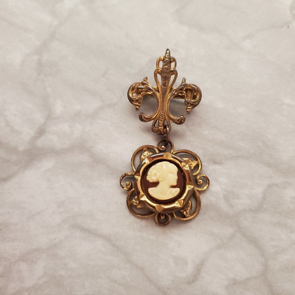 ⚜ Vintage 1980s 80s Bronze Cameo  fleur-de-lis ⚜
